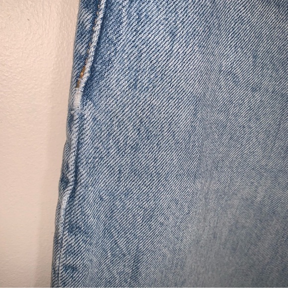 Aritzia Denim Forum The Farrah Hi-Rise Wide Leg Jean 24 - Picture 8 of 14